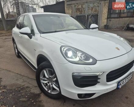 Белый Порше Каен, объемом двигателя 3 л и пробегом 155 тыс. км за 32000 $, фото 1 на Automoto.ua