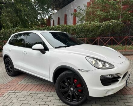 Білий Порше Cayenne, об'ємом двигуна 3 л та пробігом 190 тис. км за 29500 $, фото 2 на Automoto.ua