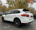 Білий Порше Cayenne, об'ємом двигуна 3 л та пробігом 189 тис. км за 23300 $, фото 20 на Automoto.ua