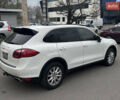 Белый Порше Каен, объемом двигателя 2.97 л и пробегом 156 тыс. км за 29500 $, фото 3 на Automoto.ua