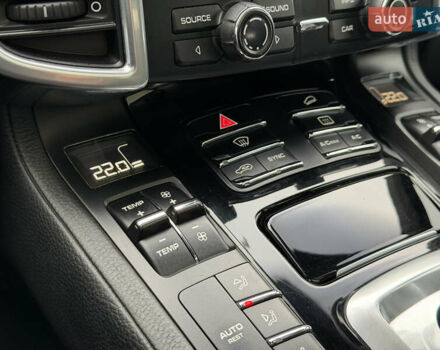 Белый Порше Каен, объемом двигателя 3 л и пробегом 195 тыс. км за 28700 $, фото 13 на Automoto.ua