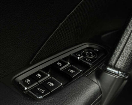 Белый Порше Каен, объемом двигателя 3.6 л и пробегом 130 тыс. км за 27500 $, фото 40 на Automoto.ua