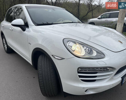 Белый Порше Каен, объемом двигателя 2.97 л и пробегом 156 тыс. км за 29500 $, фото 5 на Automoto.ua