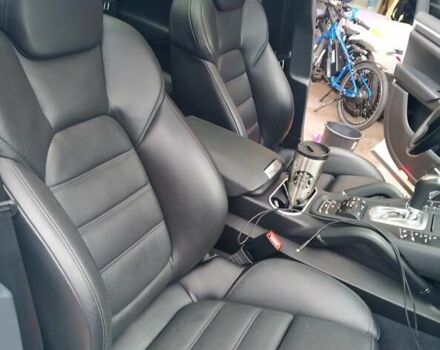 Белый Порше Каен, объемом двигателя 4.81 л и пробегом 62 тыс. км за 34500 $, фото 8 на Automoto.ua