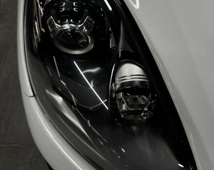 Белый Порше Каен, объемом двигателя 3.6 л и пробегом 130 тыс. км за 27500 $, фото 5 на Automoto.ua