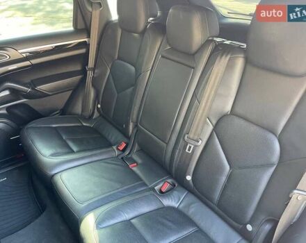 Белый Порше Каен, объемом двигателя 3 л и пробегом 150 тыс. км за 21999 $, фото 24 на Automoto.ua