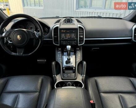Белый Порше Каен, объемом двигателя 3 л и пробегом 238 тыс. км за 24500 $, фото 15 на Automoto.ua