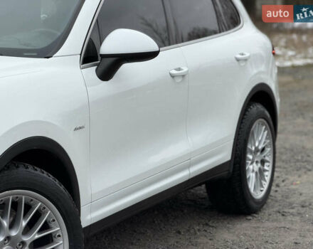 Белый Порше Каен, объемом двигателя 3 л и пробегом 195 тыс. км за 28700 $, фото 41 на Automoto.ua