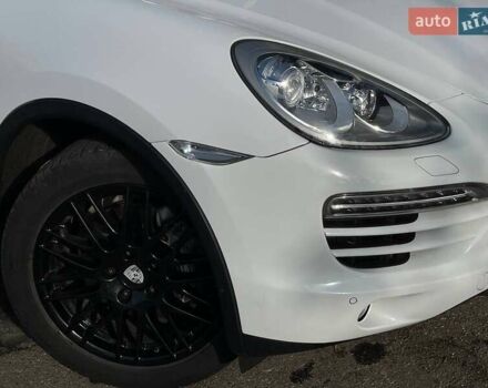 Белый Порше Каен, объемом двигателя 3 л и пробегом 150 тыс. км за 21999 $, фото 12 на Automoto.ua