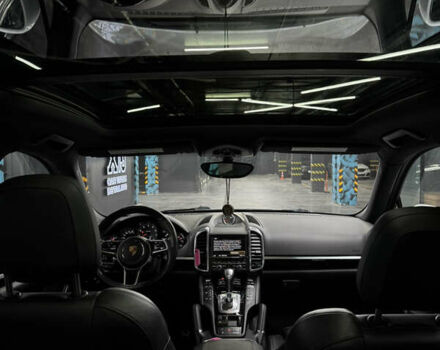 Белый Порше Каен, объемом двигателя 3.6 л и пробегом 130 тыс. км за 27500 $, фото 59 на Automoto.ua