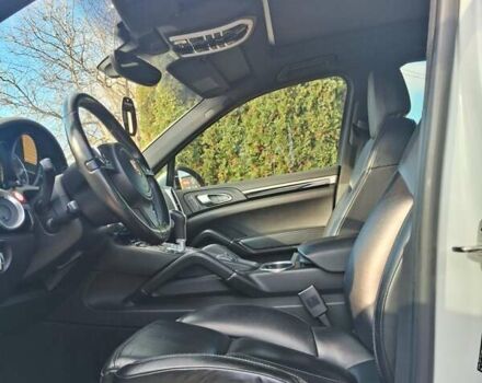 Белый Порше Каен, объемом двигателя 2.97 л и пробегом 194 тыс. км за 31700 $, фото 33 на Automoto.ua