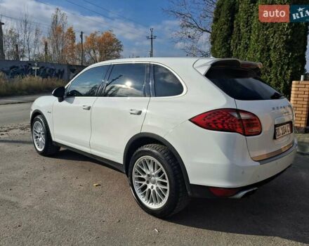 Белый Порше Каен, объемом двигателя 2.97 л и пробегом 194 тыс. км за 31700 $, фото 21 на Automoto.ua