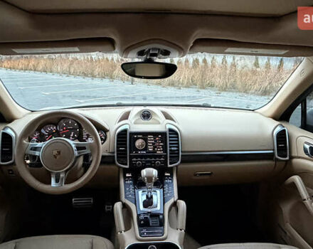 Порше Cayenne 2014 у Луцьку на Automoto.ua Білий Порше Cayenne, об'ємом двигуна 3 л та пробігом 187 тис. км за 22400 $, фото 60 на Automoto.ua