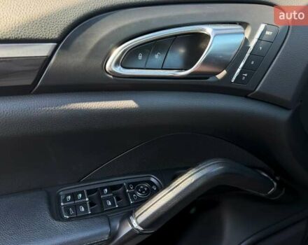 Белый Порше Каен, объемом двигателя 3 л и пробегом 238 тыс. км за 24500 $, фото 17 на Automoto.ua