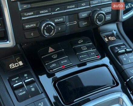 Белый Порше Каен, объемом двигателя 3 л и пробегом 238 тыс. км за 24500 $, фото 26 на Automoto.ua