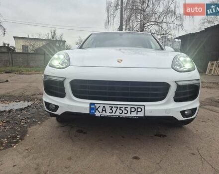 Белый Порше Каен, объемом двигателя 3 л и пробегом 155 тыс. км за 32000 $, фото 18 на Automoto.ua