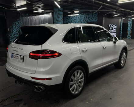 Белый Порше Каен, объемом двигателя 3.6 л и пробегом 130 тыс. км за 27500 $, фото 13 на Automoto.ua