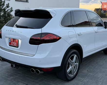 Белый Порше Каен, объемом двигателя 3 л и пробегом 187 тыс. км за 22400 $, фото 17 на Automoto.ua