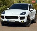 Белый Порше Каен, объемом двигателя 3.6 л и пробегом 126 тыс. км за 31500 $, фото 1 на Automoto.ua