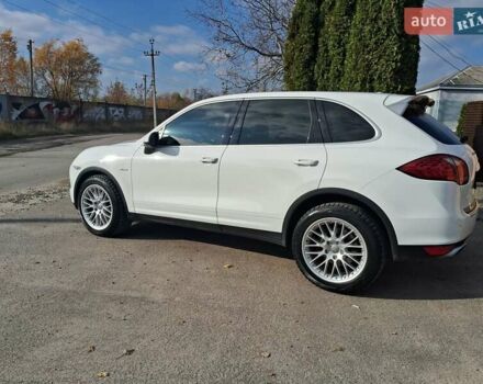 Белый Порше Каен, объемом двигателя 2.97 л и пробегом 194 тыс. км за 31700 $, фото 23 на Automoto.ua