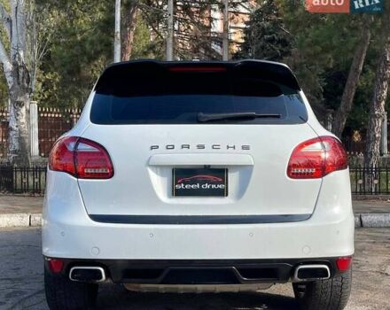 Белый Порше Каен, объемом двигателя 3 л и пробегом 150 тыс. км за 21999 $, фото 6 на Automoto.ua