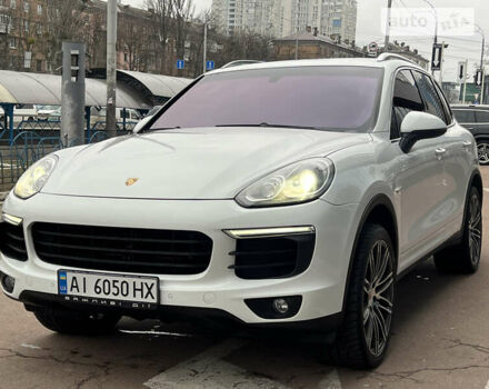 Білий Порше Cayenne, об'ємом двигуна 3 л та пробігом 185 тис. км за 30990 $, фото 2 на Automoto.ua