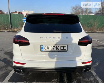Белый Порше Каен, объемом двигателя 3.6 л и пробегом 180 тыс. км за 26000 $, фото 8 на Automoto.ua