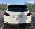 Белый Порше Каен, объемом двигателя 3.6 л и пробегом 180 тыс. км за 26000 $, фото 8 на Automoto.ua