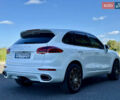 Білий Порше Cayenne, об'ємом двигуна 3 л та пробігом 206 тис. км за 31000 $, фото 6 на Automoto.ua
