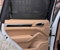 Белый Порше Каен, объемом двигателя 2.97 л и пробегом 135 тыс. км за 39900 $, фото 22 на Automoto.ua