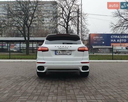 Белый Порше Каен, объемом двигателя 3.6 л и пробегом 143 тыс. км за 39999 $, фото 5 на Automoto.ua