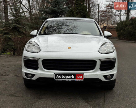 Белый Порше Каен, объемом двигателя 3.6 л и пробегом 96 тыс. км за 39690 $, фото 1 на Automoto.ua