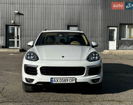 Белый Порше Каен, объемом двигателя 3.6 л и пробегом 170 тыс. км за 26500 $, фото 8 на Automoto.ua