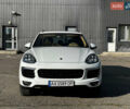 Белый Порше Каен, объемом двигателя 3.6 л и пробегом 170 тыс. км за 26500 $, фото 8 на Automoto.ua