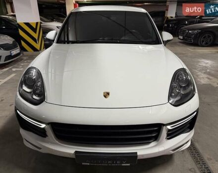 Білий Порше Cayenne, об'ємом двигуна 3.6 л та пробігом 139 тис. км за 29999 $, фото 4 на Automoto.ua