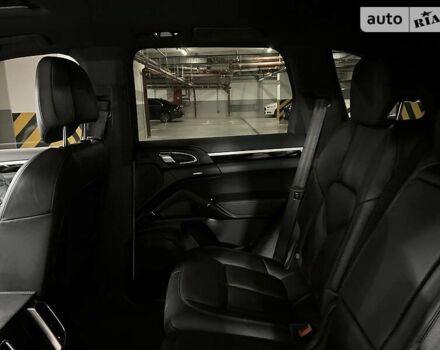 Белый Порше Каен, объемом двигателя 3.6 л и пробегом 147 тыс. км за 27900 $, фото 55 на Automoto.ua