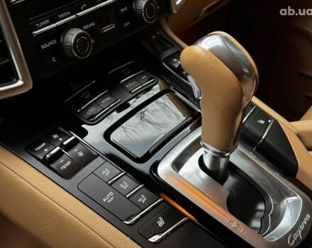 Білий Порше Cayenne, об'ємом двигуна 3.6 л та пробігом 96 тис. км за 39690 $, фото 23 на Automoto.ua