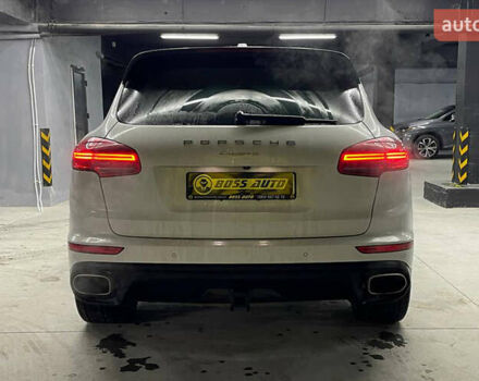 Білий Порше Cayenne, об'ємом двигуна 3.6 л та пробігом 152 тис. км за 28700 $, фото 4 на Automoto.ua