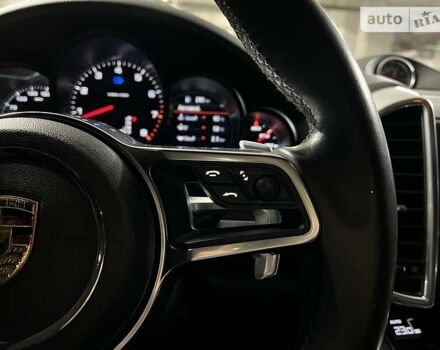 Белый Порше Каен, объемом двигателя 3.6 л и пробегом 147 тыс. км за 27900 $, фото 38 на Automoto.ua