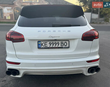 Белый Порше Каен, объемом двигателя 2.97 л и пробегом 145 тыс. км за 34567 $, фото 2 на Automoto.ua