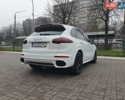 Белый Порше Каен, объемом двигателя 3.6 л и пробегом 143 тыс. км за 39999 $, фото 8 на Automoto.ua