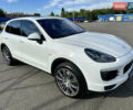 Белый Порше Каен, объемом двигателя 2.97 л и пробегом 180 тыс. км за 32000 $, фото 4 на Automoto.ua