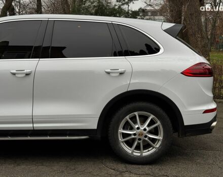 Білий Порше Cayenne, об'ємом двигуна 3.6 л та пробігом 96 тис. км за 39690 $, фото 13 на Automoto.ua