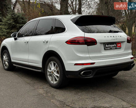 Белый Порше Каен, объемом двигателя 3.6 л и пробегом 96 тыс. км за 39690 $, фото 9 на Automoto.ua