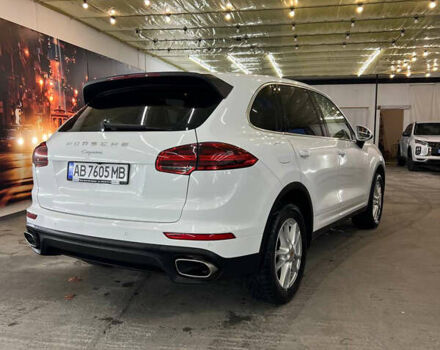 Белый Порше Каен, объемом двигателя 2.97 л и пробегом 167 тыс. км за 33499 $, фото 6 на Automoto.ua