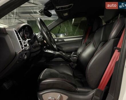 Білий Порше Cayenne, об'ємом двигуна 3.6 л та пробігом 139 тис. км за 29999 $, фото 27 на Automoto.ua