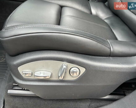 Белый Порше Каен, объемом двигателя 2.97 л и пробегом 180 тыс. км за 34000 $, фото 30 на Automoto.ua