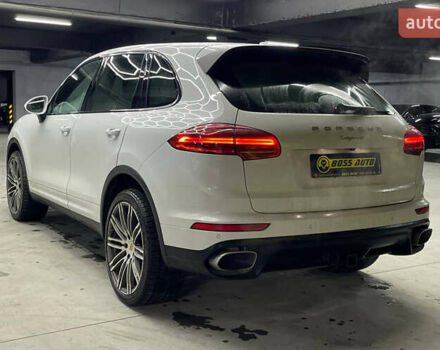 Білий Порше Cayenne, об'ємом двигуна 3.6 л та пробігом 152 тис. км за 28700 $, фото 3 на Automoto.ua