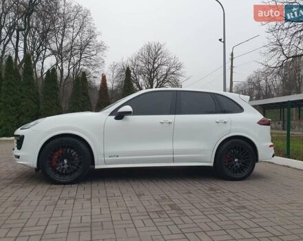 Белый Порше Каен, объемом двигателя 3.6 л и пробегом 143 тыс. км за 39999 $, фото 2 на Automoto.ua