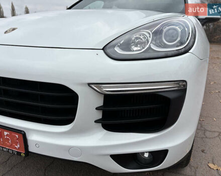 Белый Порше Каен, объемом двигателя 2.97 л и пробегом 180 тыс. км за 34000 $, фото 10 на Automoto.ua